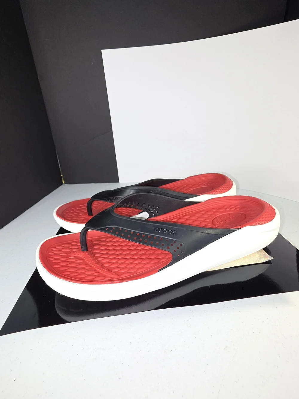 CROCS Men's LiteRide Flip Sandal Navy Black Red & White Sz 12
